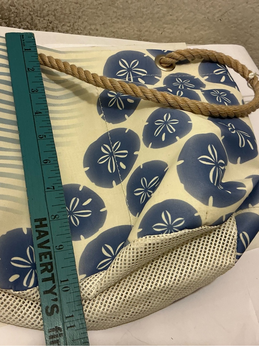 Sea Bags Blue & Cream Sand Dollar Rope-Handle Tote - Picture 8 of 12